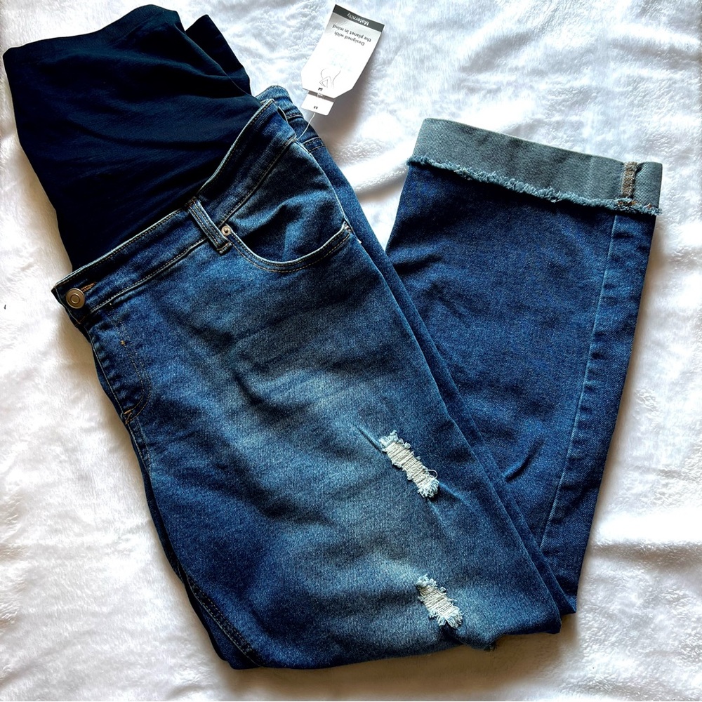 NWT Maternity ripped boyfriend jeans, full panel